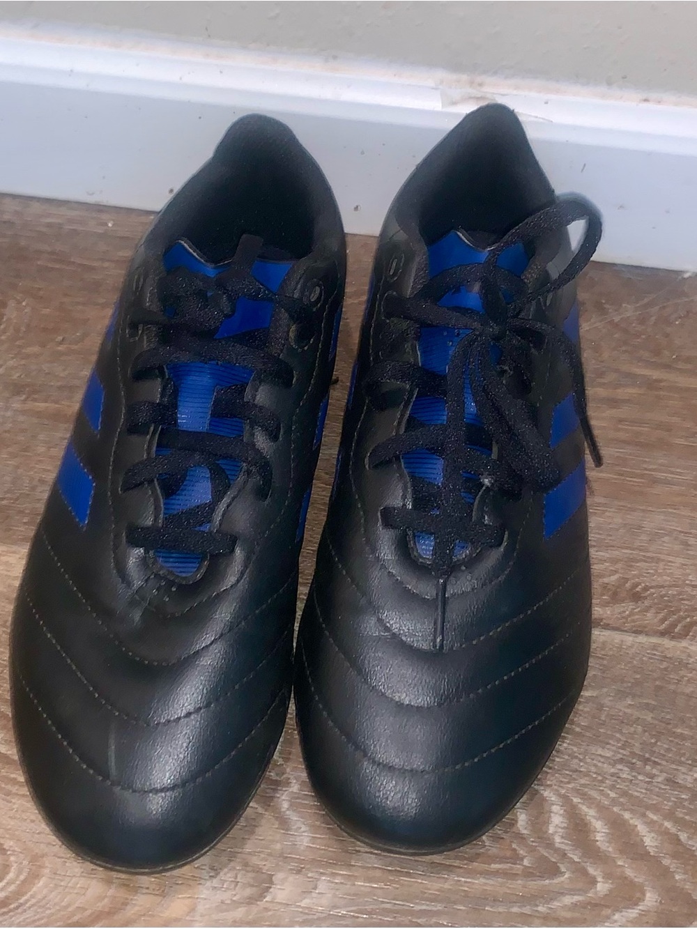 Adidas Kids Goletto VIIISoccer Cleats Black and Royal Blue Size 6